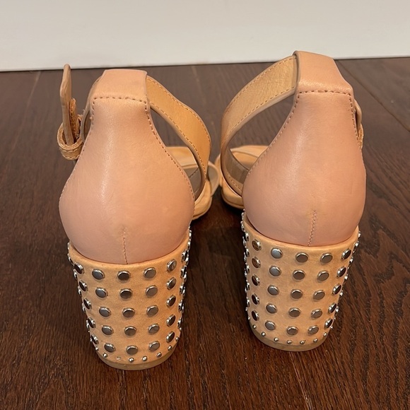 Dolce Vita Women’s Dorah Tan Studded Heel Sandals Size 7.5 - Picture 4 of 6